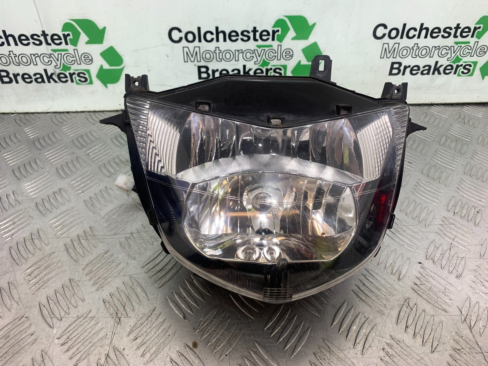 HONDA NT 700 V DEAUVILLE HEADLIGHT  YEAR 2006-2011 ((CMB1211)