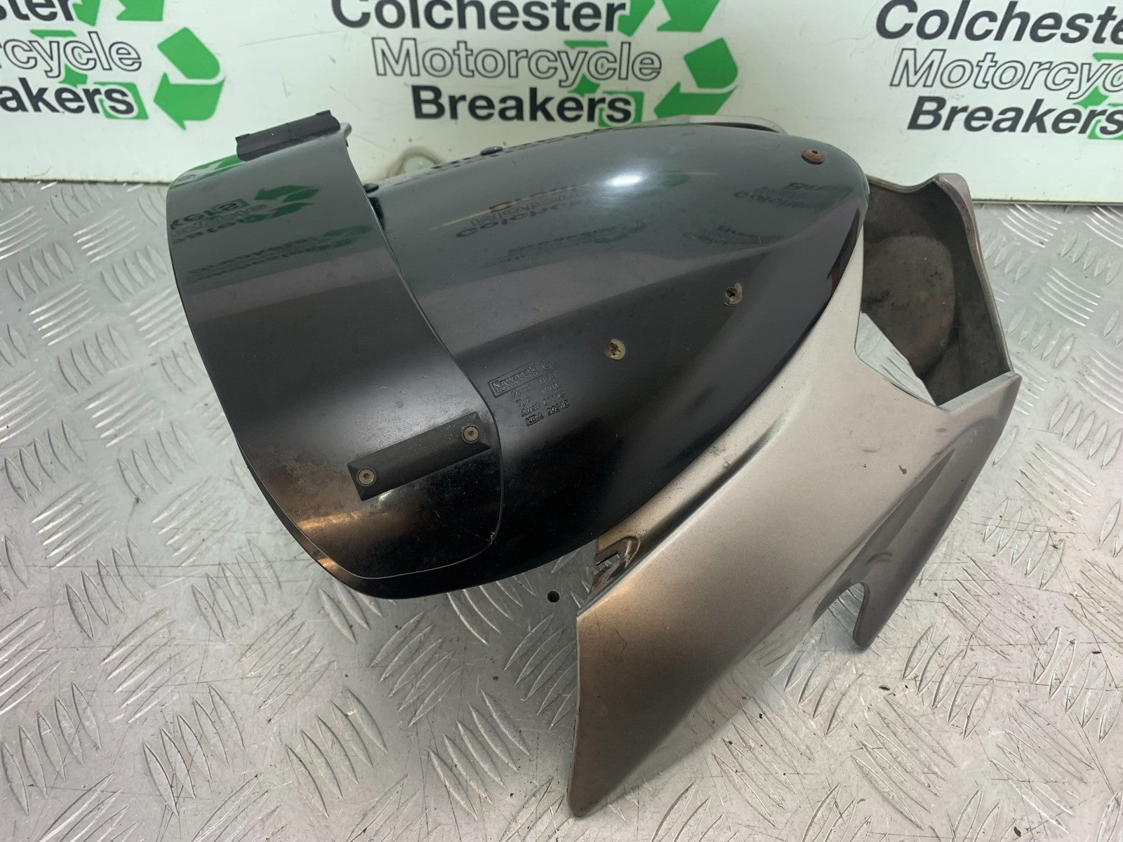 KAWASAKI Z750 Z 750 TOP FAIRING AND SCREEN  YEAR 2004-2006  (CMB1234)