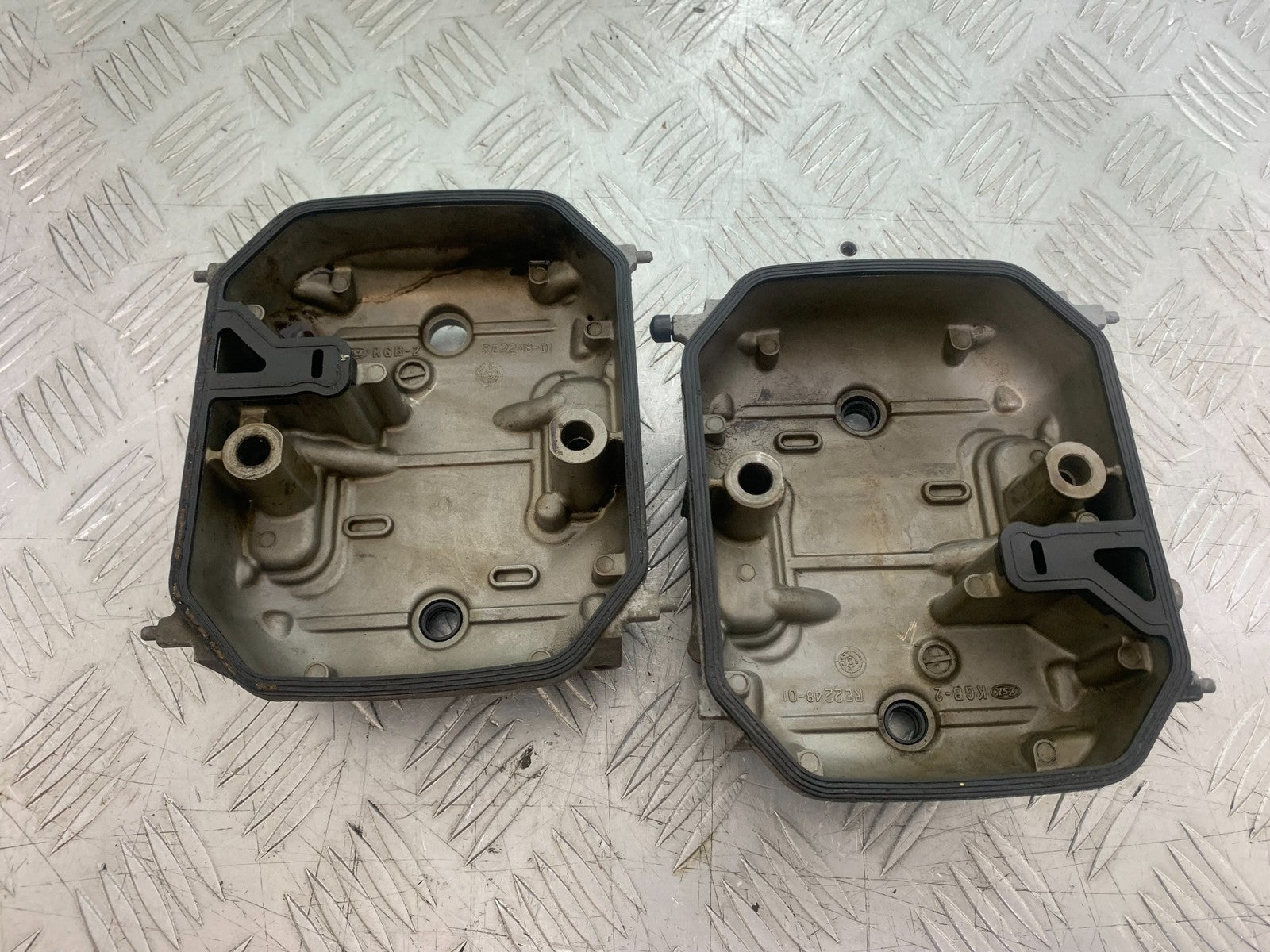 HONDA XL125 VARADERO FRONT & REAR ROCKER COVERS   YEAR 2001-2006  (CMB1210)