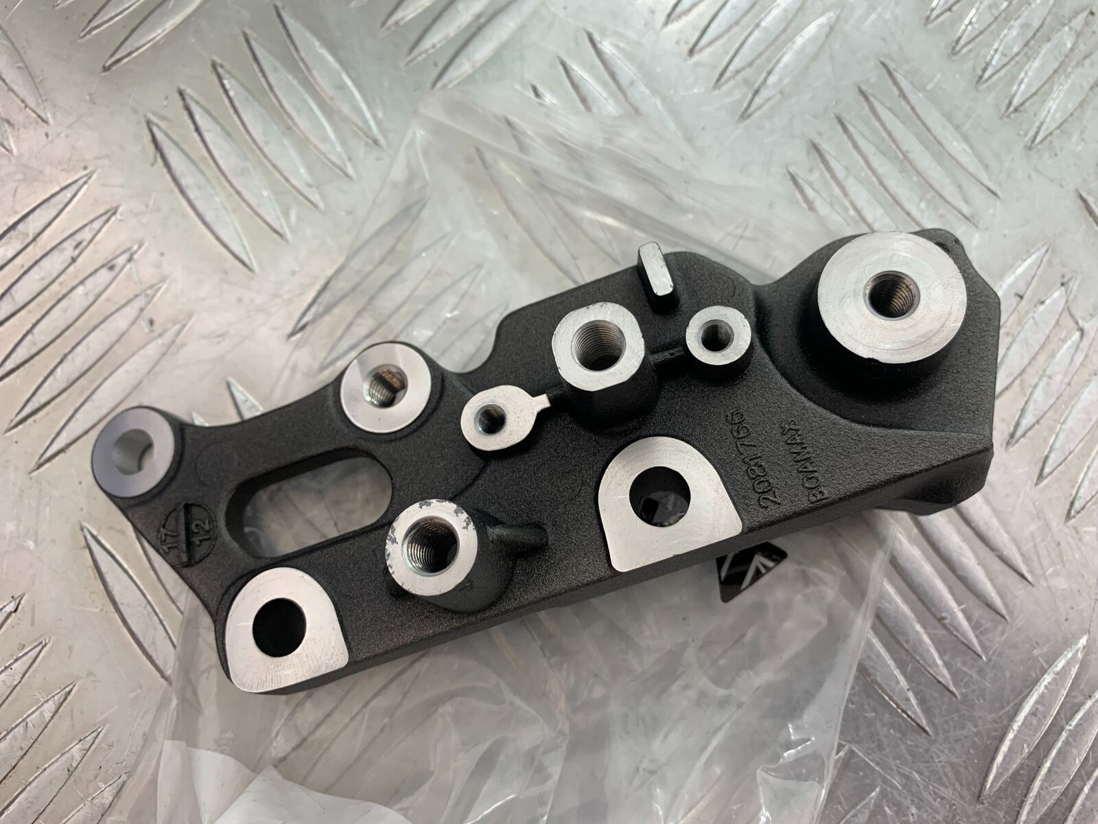 TRIUMPH 1050 SPEED TRIPLE RS FRONT RIGHT HANGER    YEAR 2018-2020 (CMB1029)