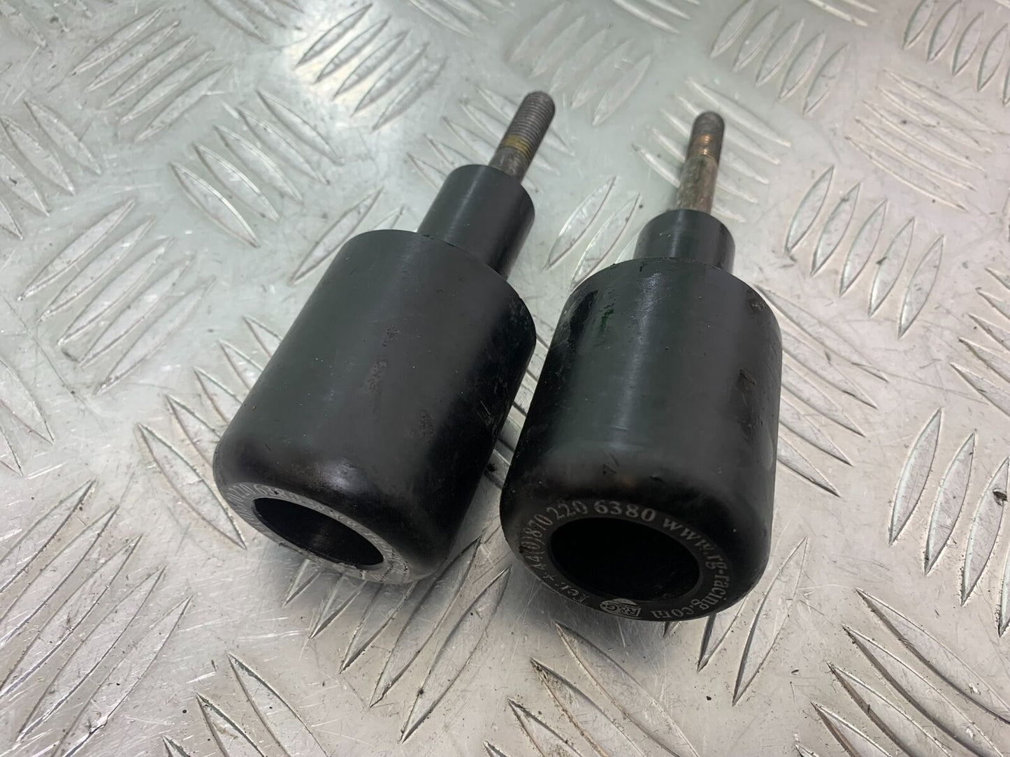 HONDA CBR1100 BLACKBIRD CRASH BOBBINS  YEAR 1999-2005  (CMB1103)