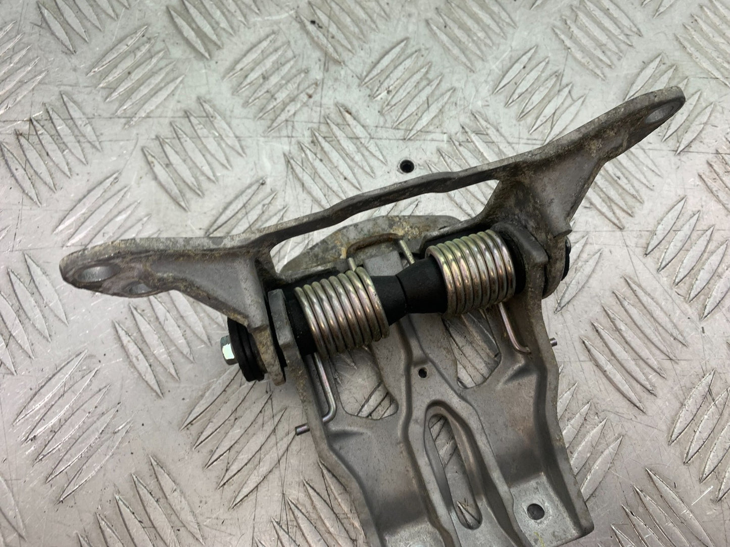 YAMAHA NMAX-125 N MAX 125 SEAT BRACKET  YEAR 2015-2020  (CMB1231)