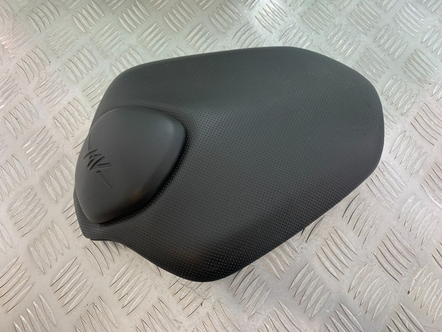 MV AGUSTA TURISMO VELOCE 800 REAR SEAT   YEAR 2014-17 (CMB1051)