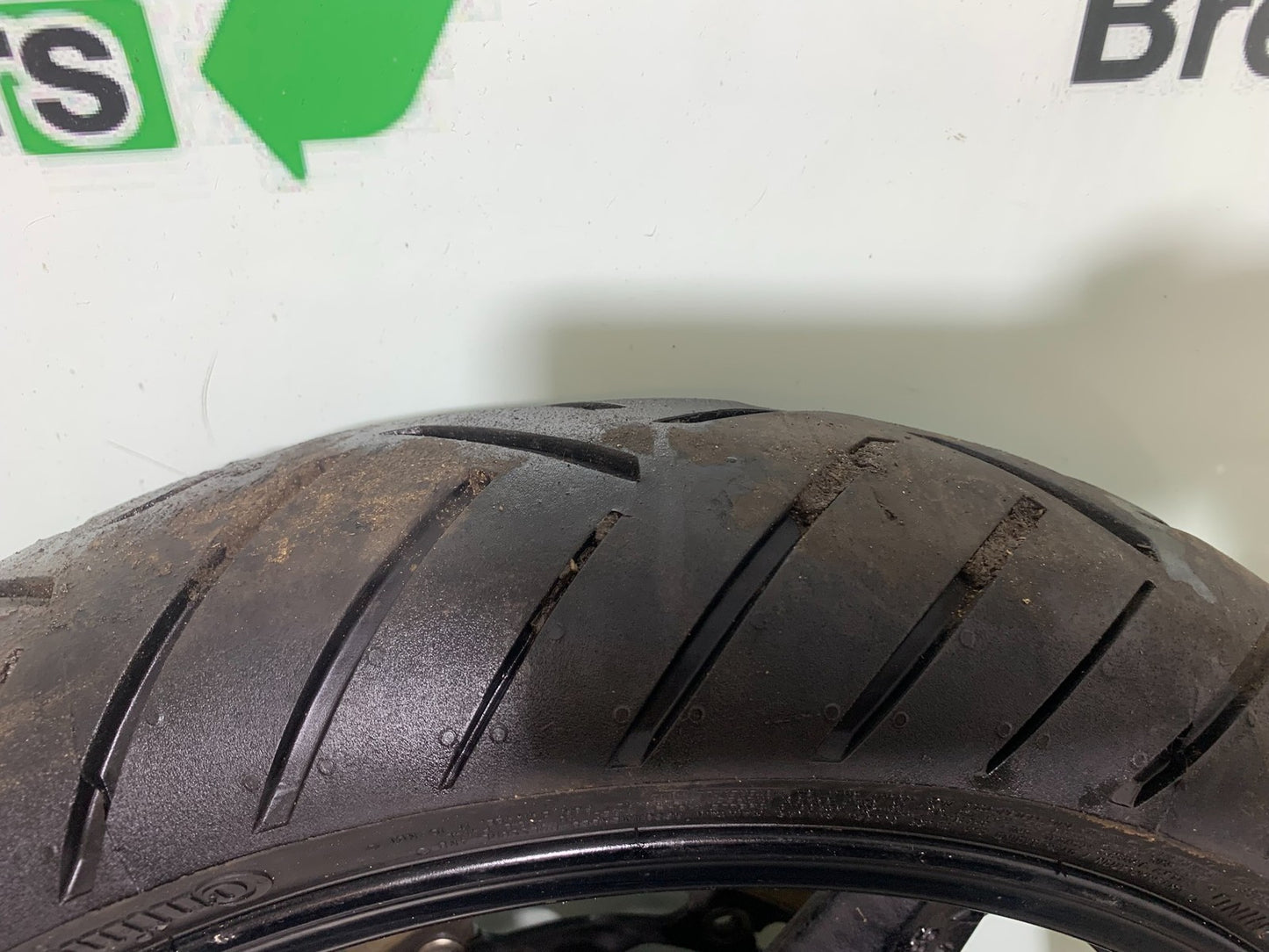 YAMAHA FZS1000 FAZER FRONT WHEEL AND DISCS YEAR 2001-05 (CMB1275)