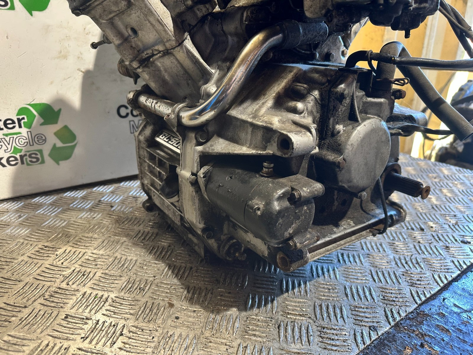 HONDA GL500 GL 500 SILVERWING ENGINE AND CARBS YEAR 1981-82  (CMB1168)