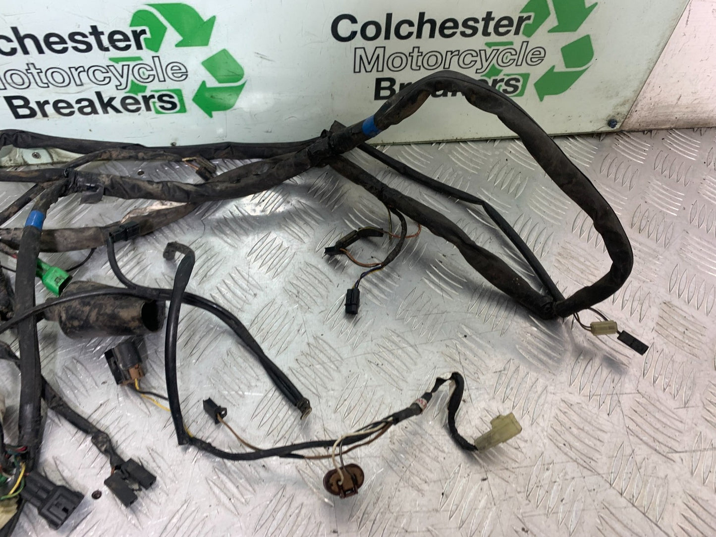 SUZUKI GSF600 GSF 600 BANDIT WIRING LOOM    2000-2004 (CMB1269)