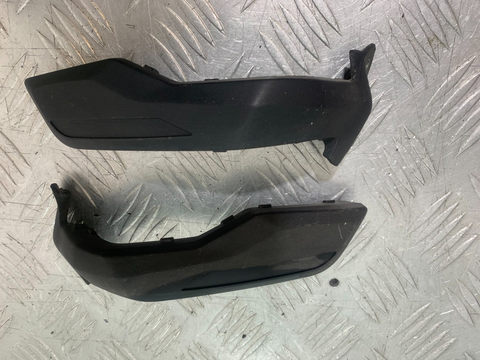 BMW R1200 R 1200 GS SPARK PLUG COVERS X 4 YEAR 2013-2016 (CMB1257)