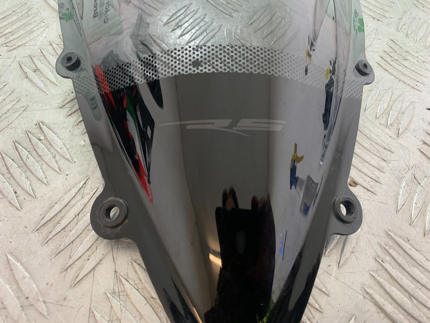 APRILIA RSV4 FACTORY SCREEN  YEAR 2009-2012 (CMB1224)