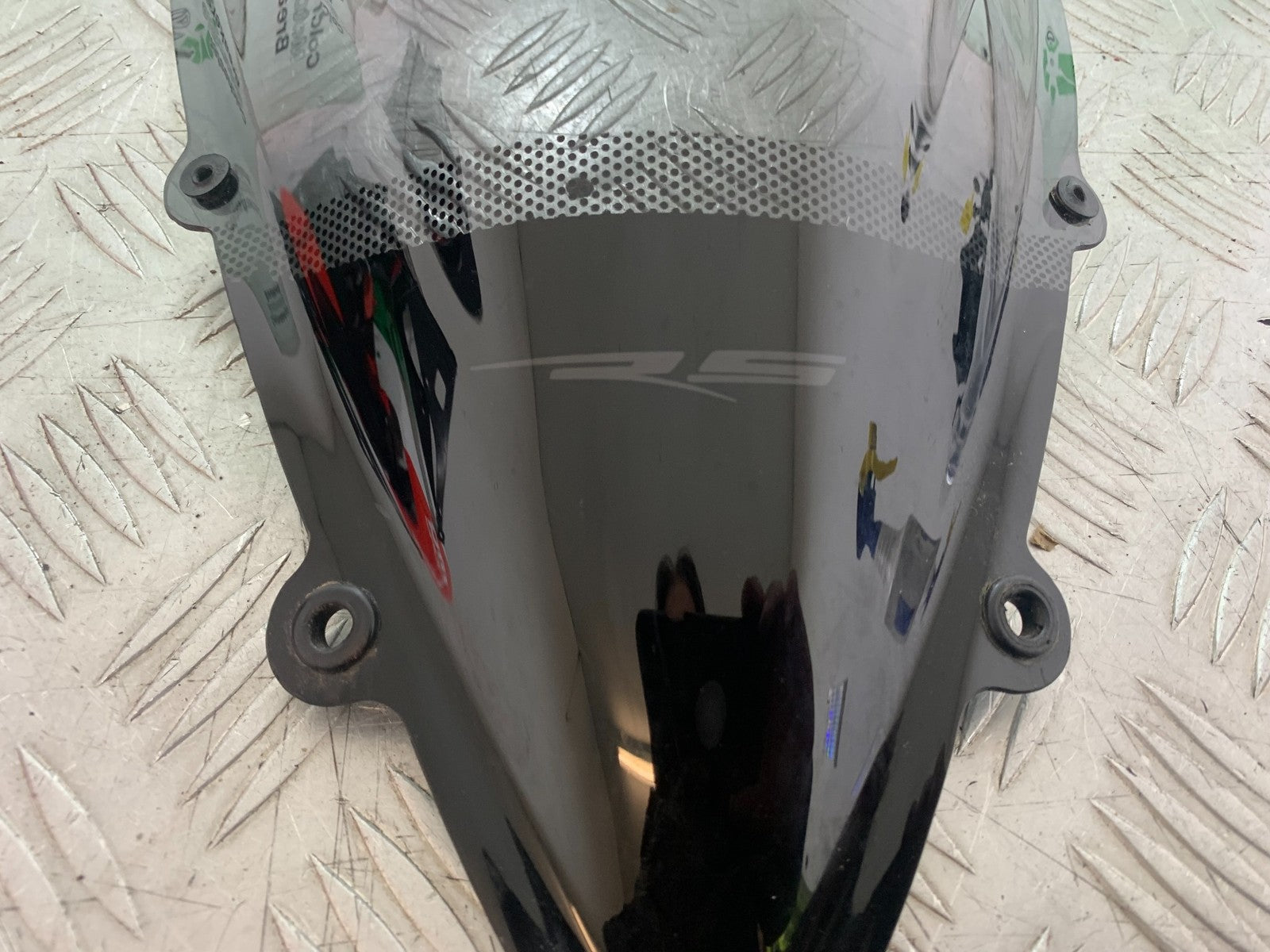 APRILIA RSV4 FACTORY SCREEN  YEAR 2009-2012 (CMB1224)