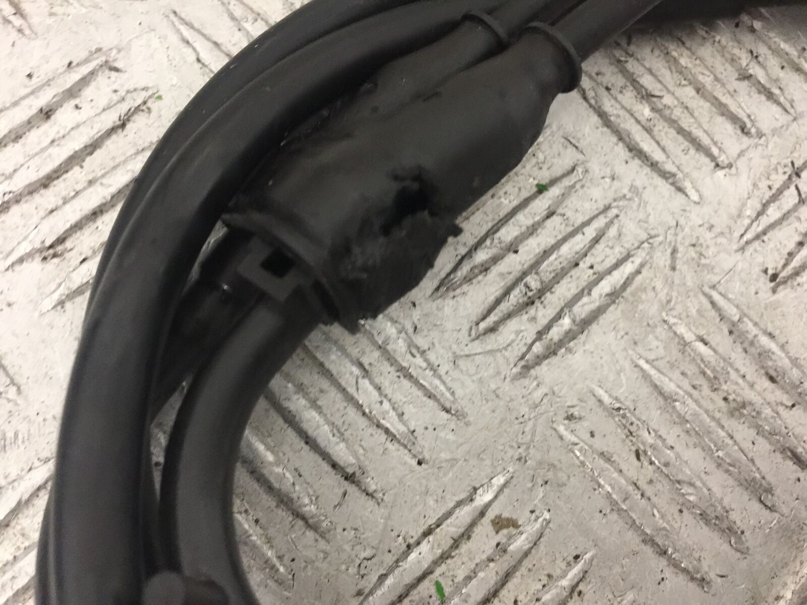 KAWASAKI ZX9R ZX9 E1 THROTTLE CABLES   YEAR 2000 (STOCK 816)