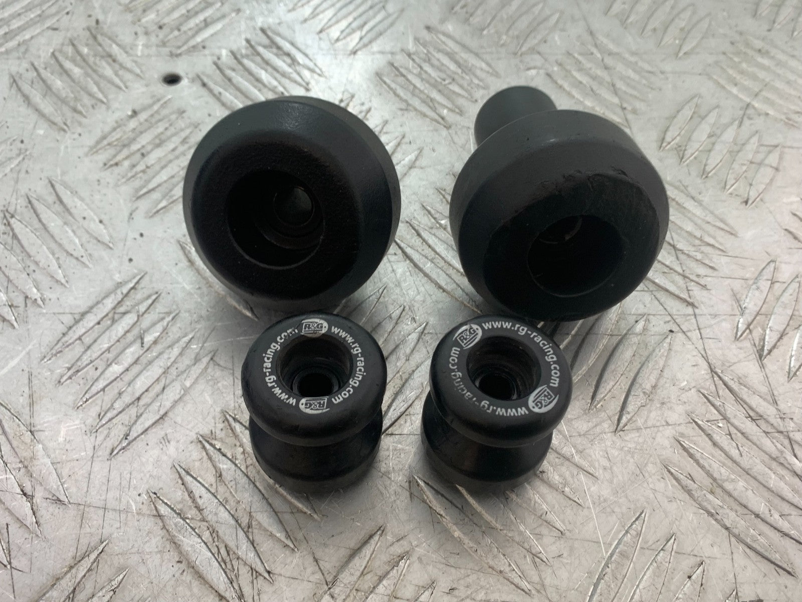 BMW S1000 RR CRASH BOBBINGS  YEAR 2015-2018 (CMB1246)