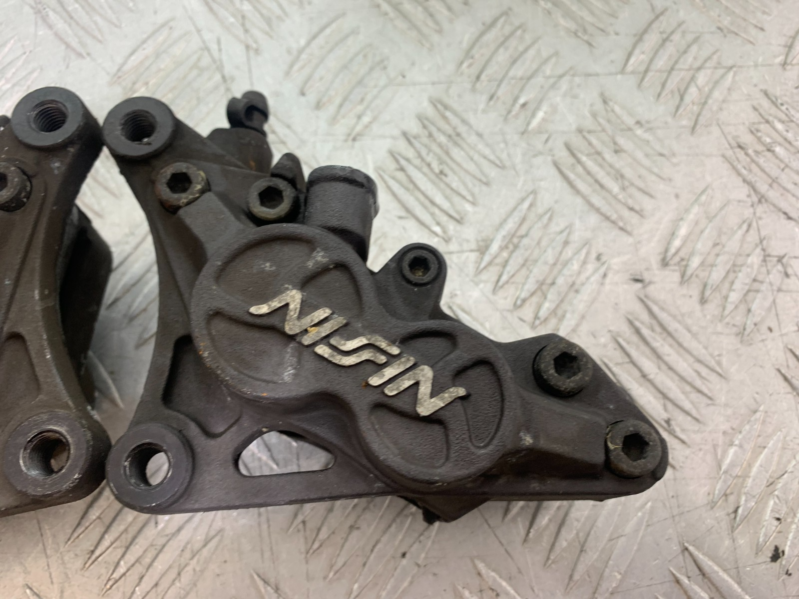 SUZUKI RF900 RF 900 FRONT BRAKE CALIPERS YEAR 1994-1999 CMB1326
