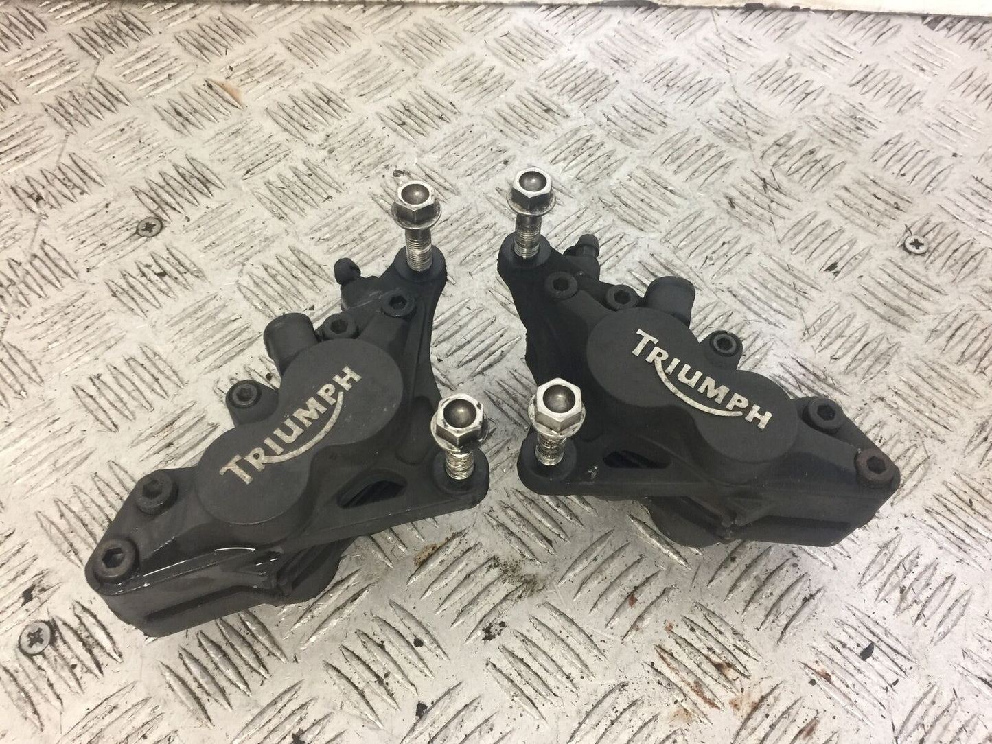 TRIUMPH 1050 SPRINT FRONT BRAKE CALIPERS   YEAR 2005 (STOCK 676)
