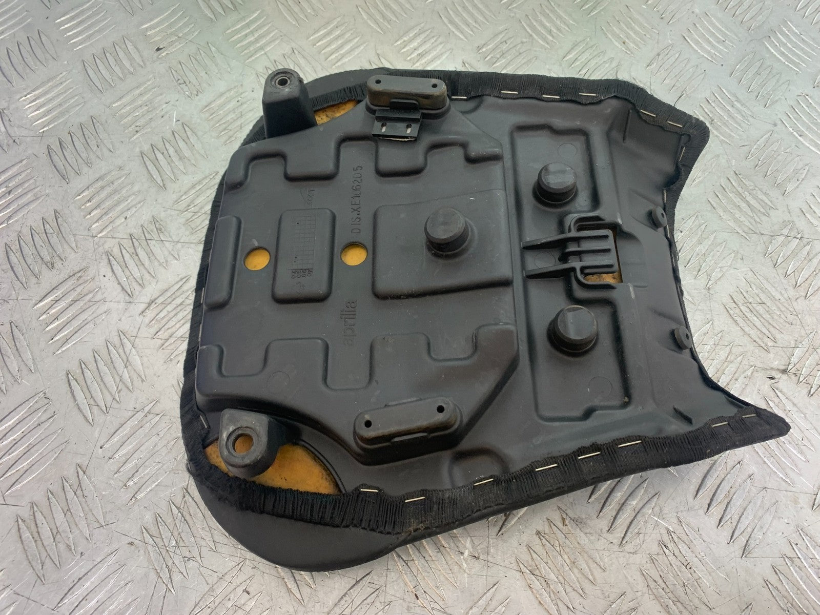 APRILIA RSV1000 R FACTORY MILLE FRONT SEAT   2004-09 (CMB1203)