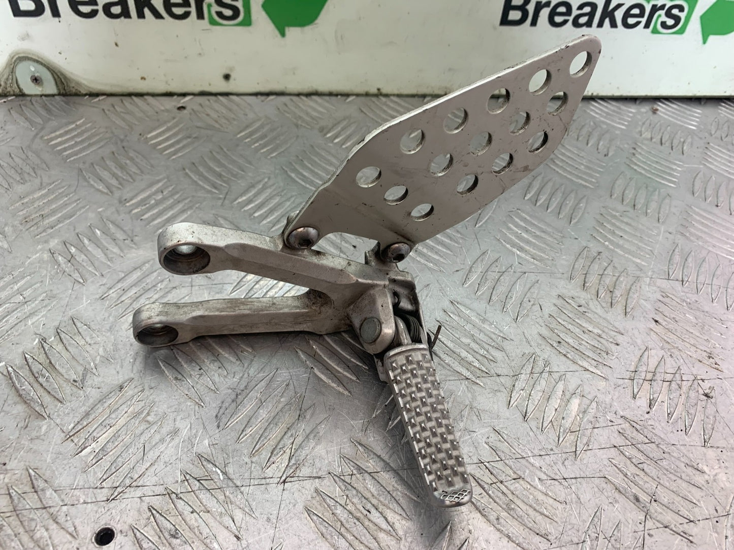 HONDA CBR1000 rr FIREBLADE FRONT LEFT HANGER   YEAR 2006 (CMB1220)