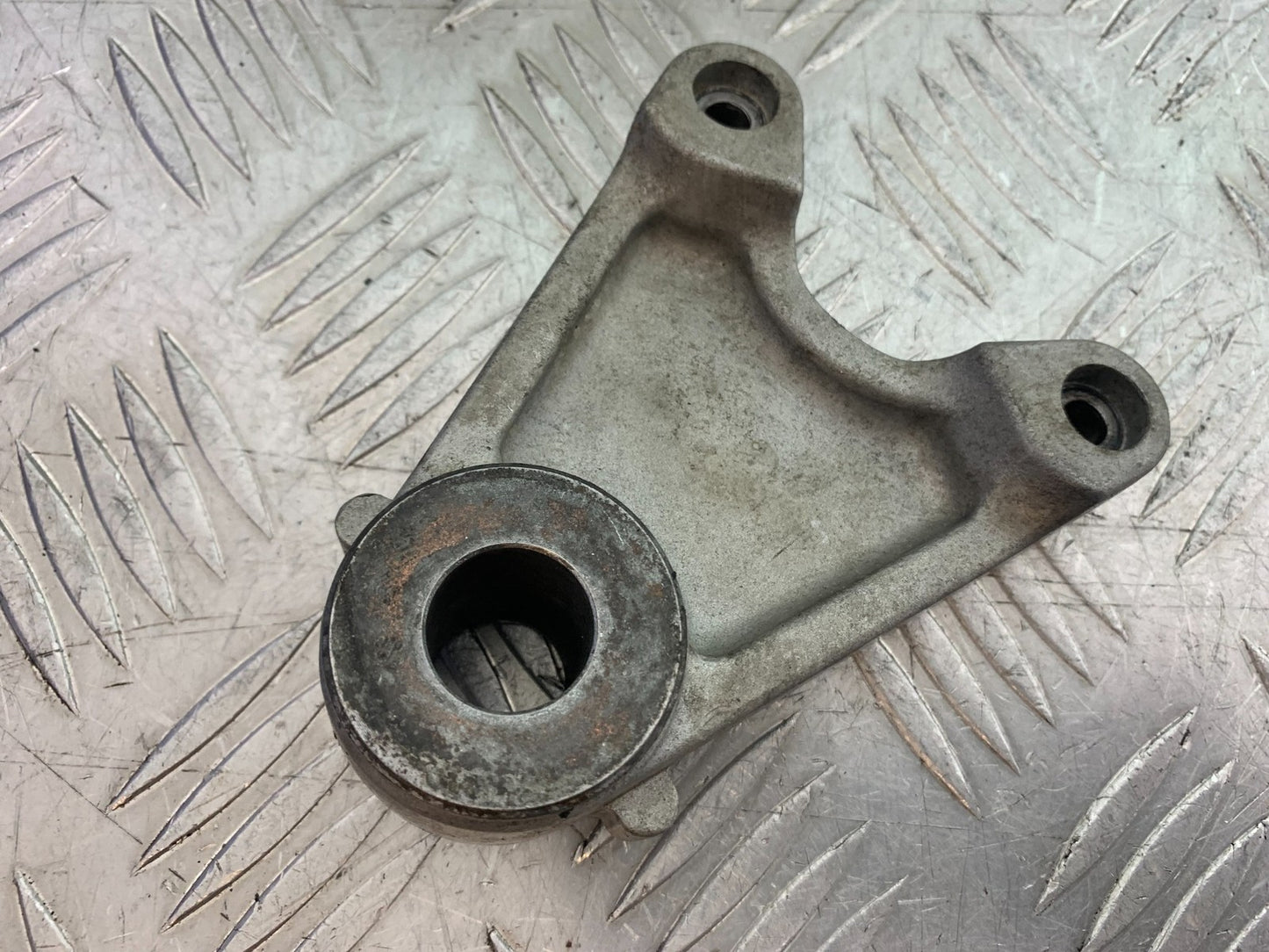 KAWASAKI ZZR1100 D REAR CALIPER BRACKET   YEAR 1993-2001 (CMB1289)