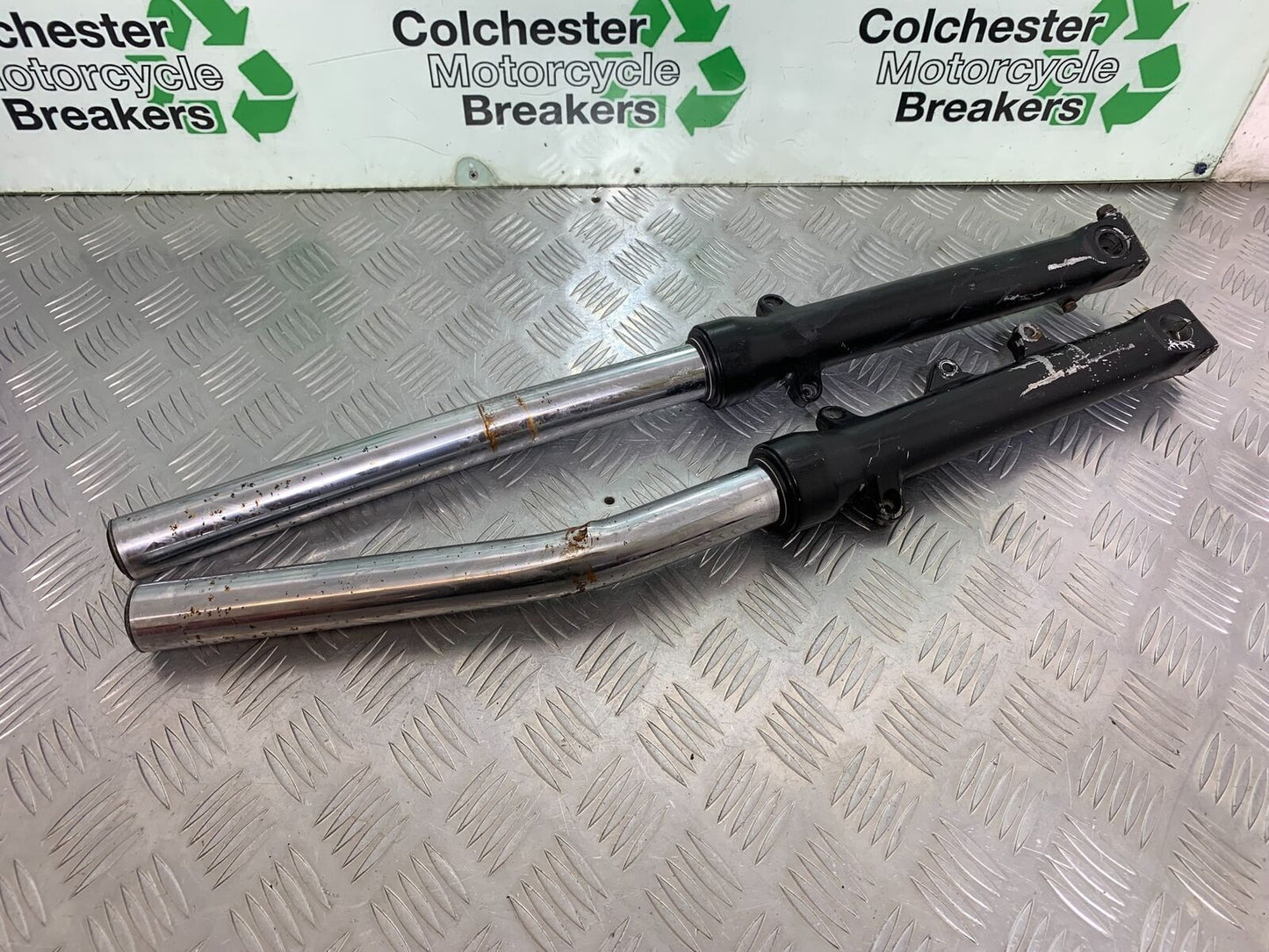HONDA NTV 650 REVERE FORKS (BENT) YEAR 1988-1996 (CMB1025))