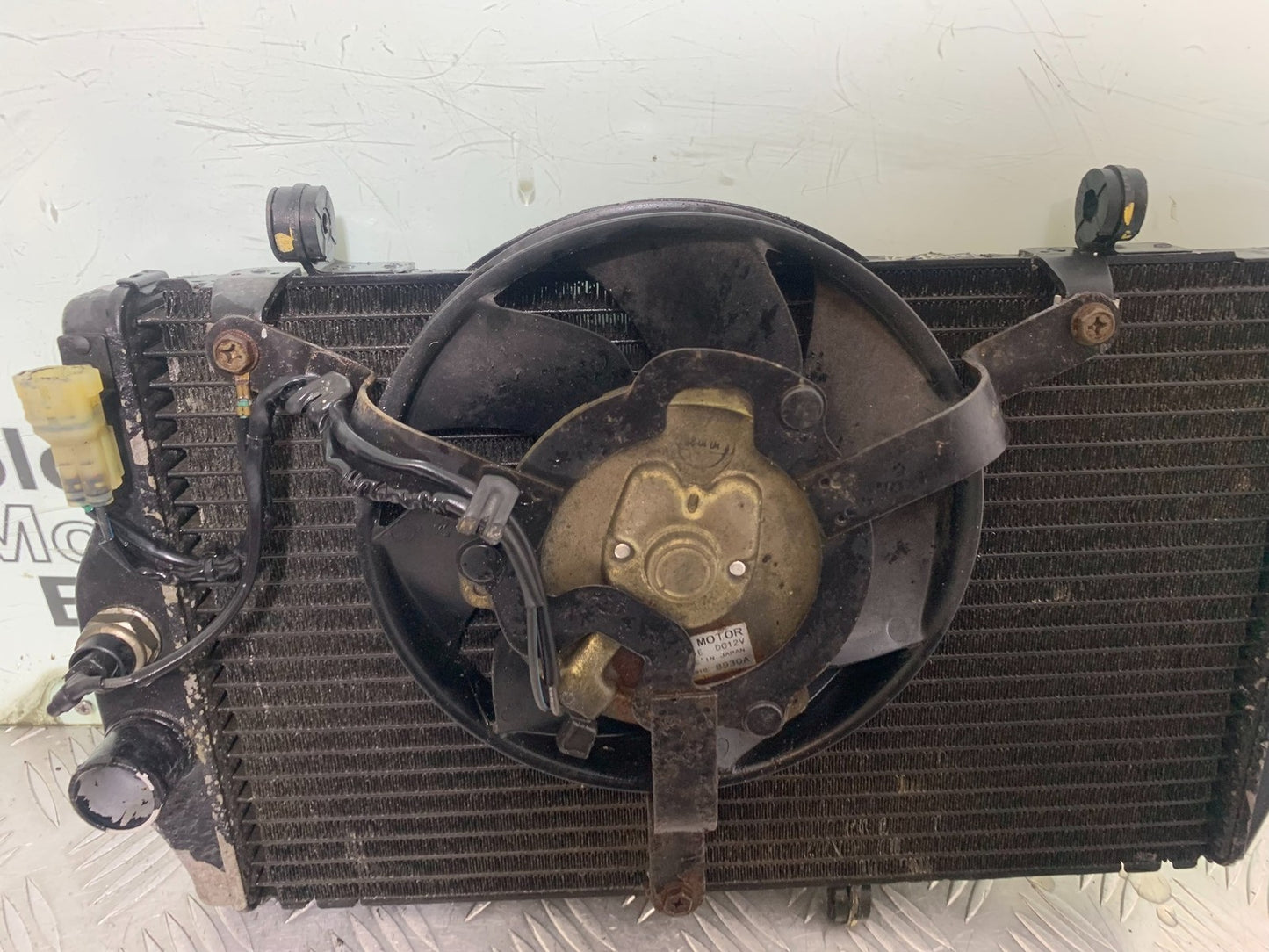 HONDA CBR1100 BLACKBIRD RADIATOR AND FAN  YEAR 1999-2005 (CMB1232)