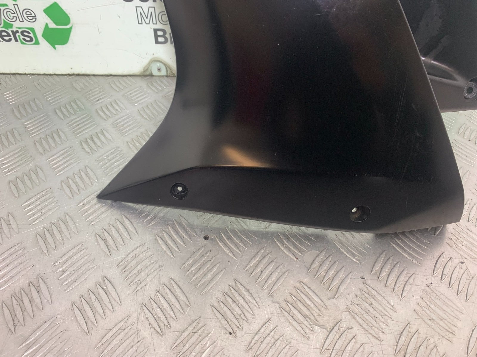 YAMAHA YZF-R125 YZF 125 LEFT FAIRING PANEL  YEAR 2019-2022 (CMB1263)