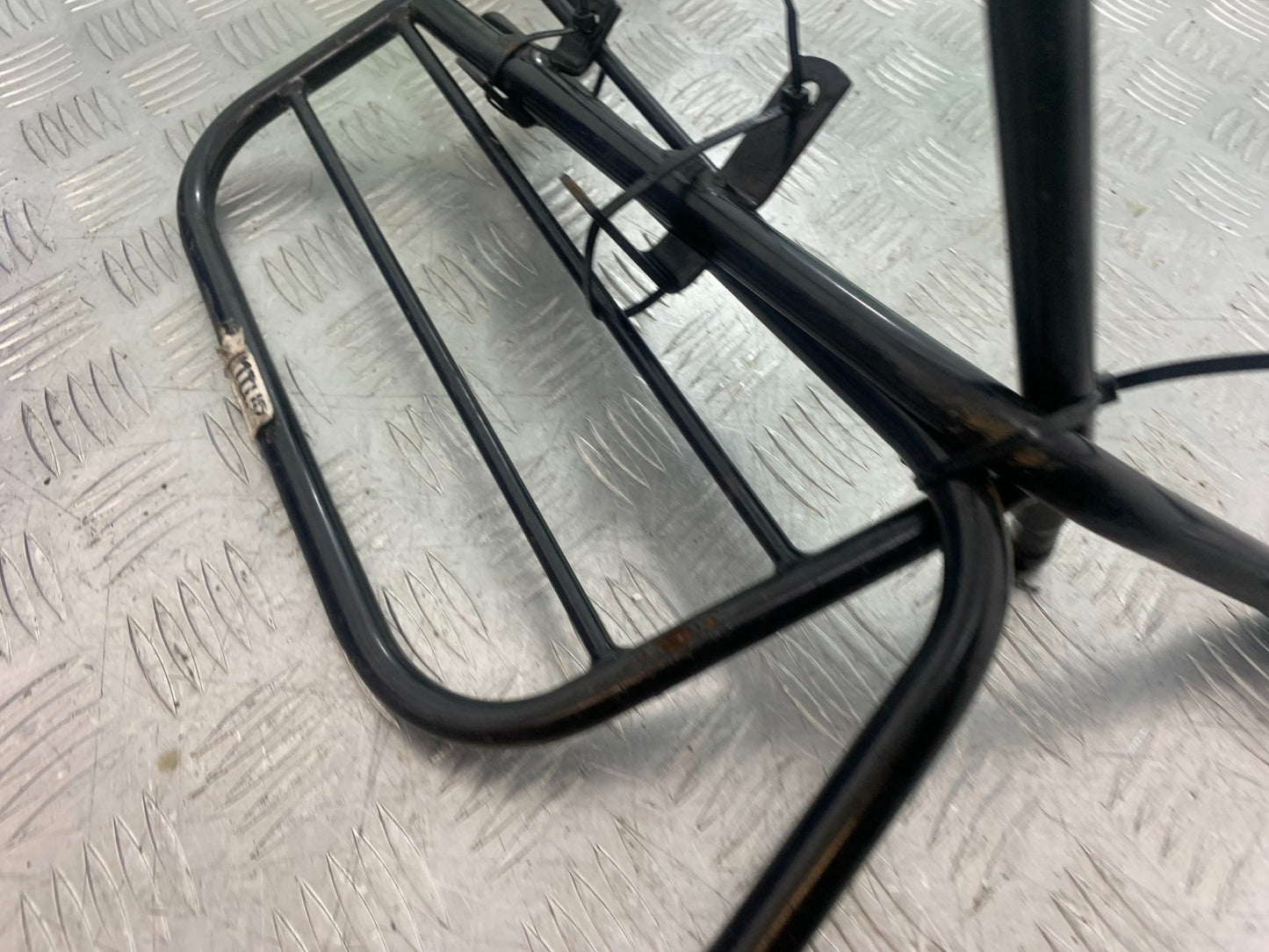 KAWASAKI GPZ600 GPZ 600 RACK   YEAR 1988-90 (CMB1258)