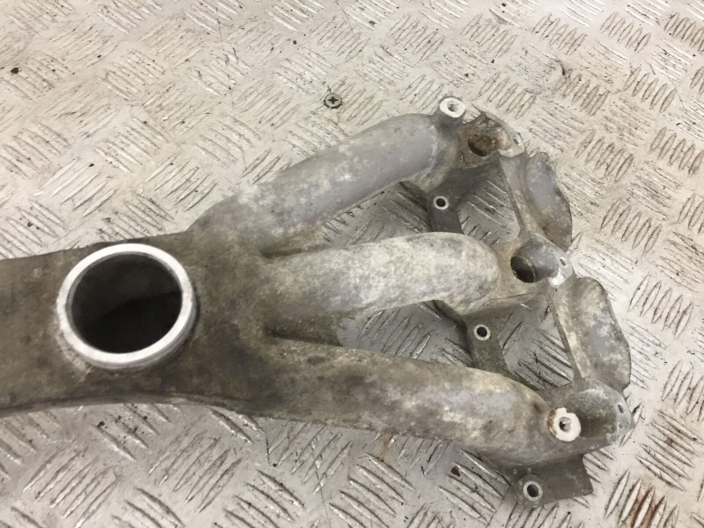 HONDA GL1800 GL 1800 CARB MANIFOLDS   YEAR 2004-10 ABS (STOCK 890)