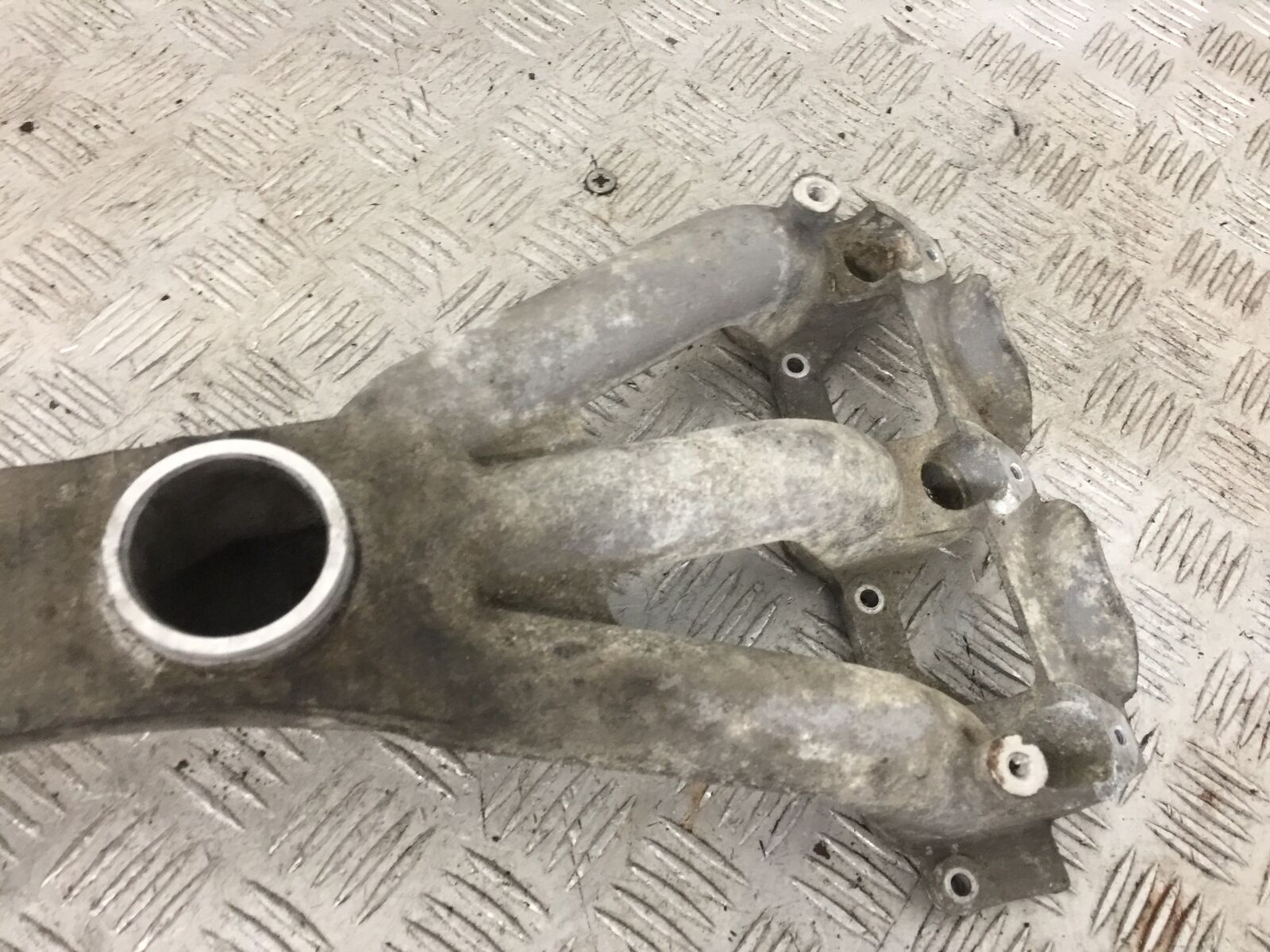 HONDA GL1800 GL 1800 CARB MANIFOLDS   YEAR 2004-10 ABS (STOCK 890)