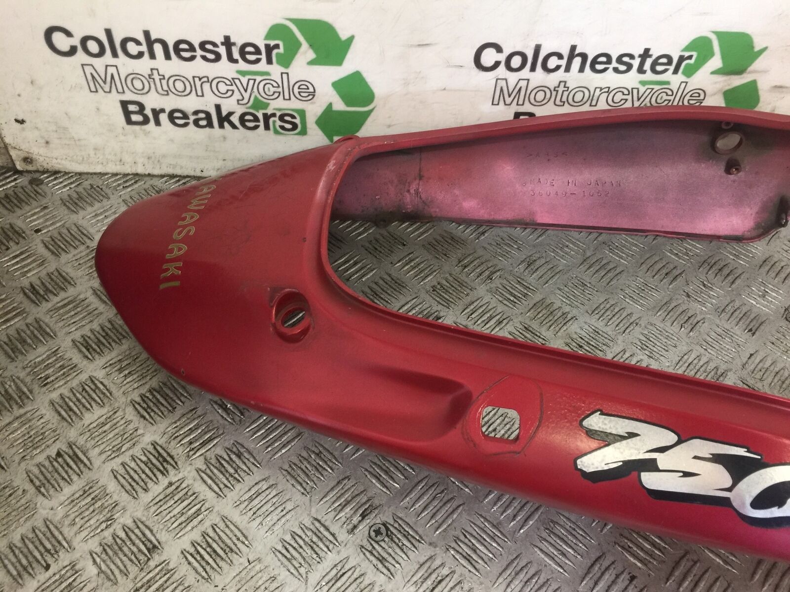 KAWASAKI Z750 ZR750 ZR-7S TAIL PIECE   YEAR 1999-05 (STOCK 707)