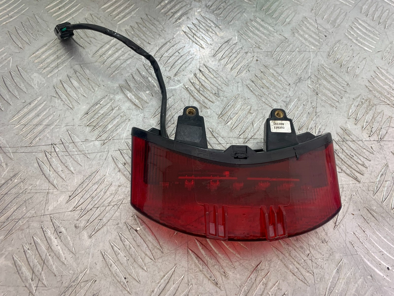TRIUMPH 675 STREET TRIPLE R REAR LIGHT  YEAR 2012 (CMB1221)