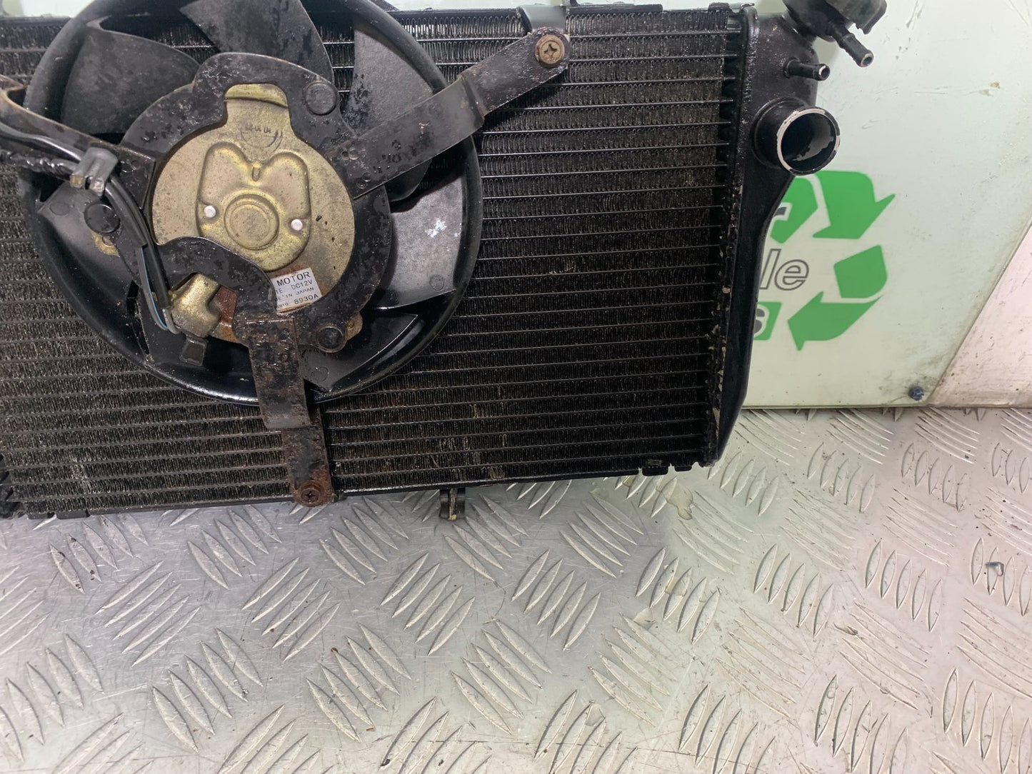 HONDA CBR1100 BLACKBIRD RADIATOR AND FAN  YEAR 1999-2005 (CMB1232)