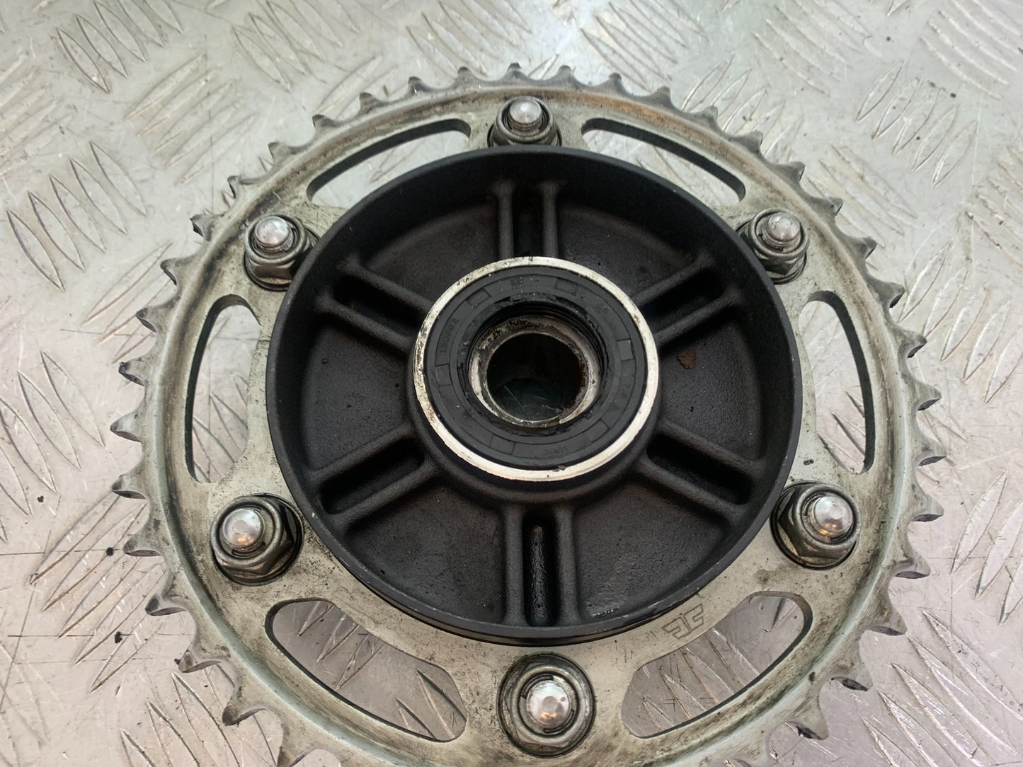 HONDA CBR1000 rr FIREBLADE REAR SPROCKET CARRIER  YEAR 2012-2016 (CMB1198)