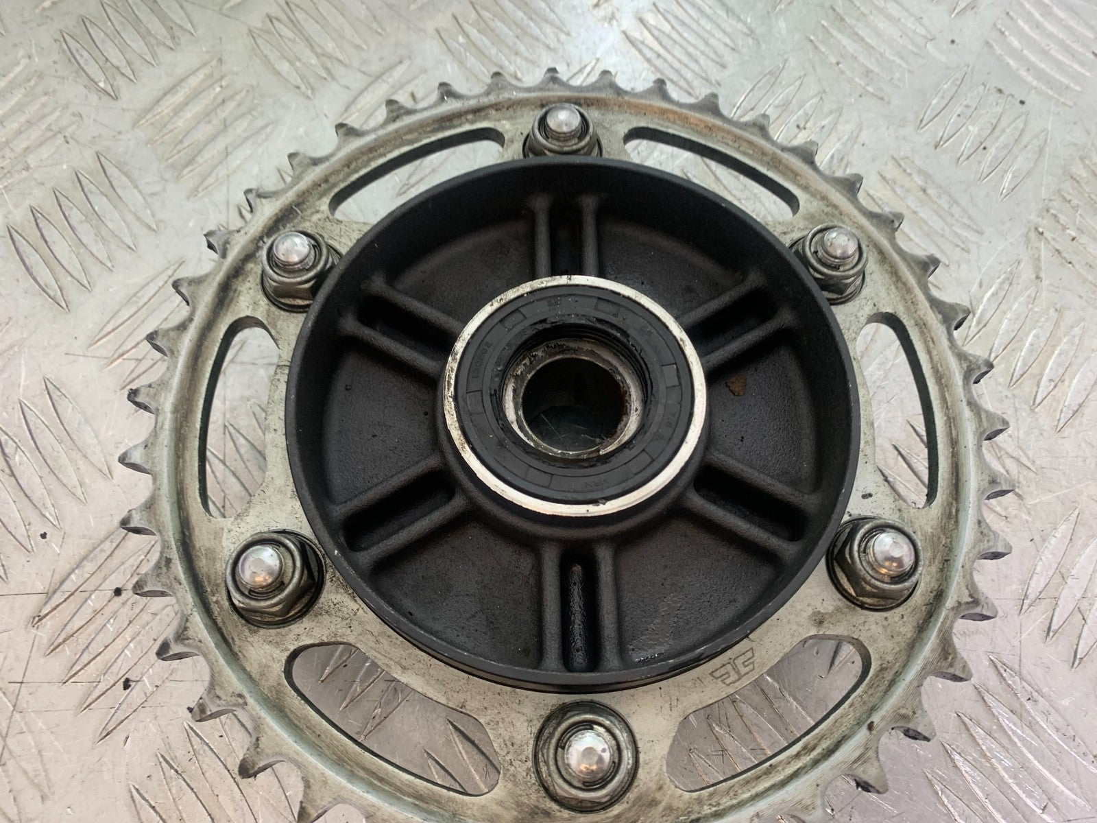 HONDA CBR1000 rr FIREBLADE REAR SPROCKET CARRIER  YEAR 2012-2016 (CMB1198)