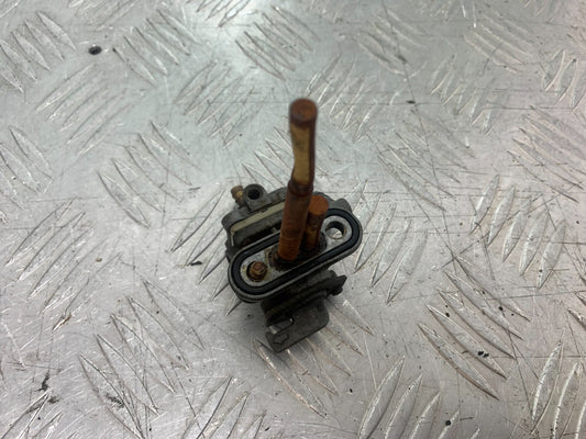 KAWASAKI GPZ600 GPZ 600 PETROL TAP  YEAR 1988-90 (CMB1258)