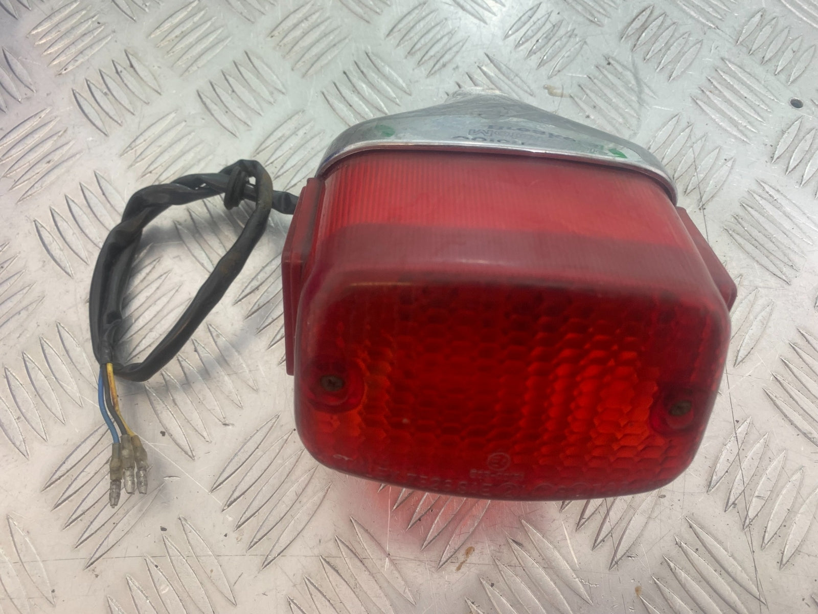 YAMAHA XV535 XV 535 VIRAGO REAR LIGHT   YEAR 1994-02 (CMB1139)