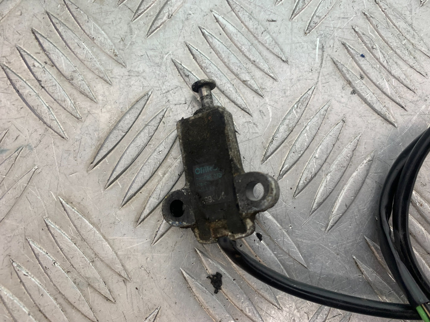 SUZUKI GSF600 GSF 600 BANDIT SIDE STAND SWITCH YEAR 2001-2003 (CMB1157)