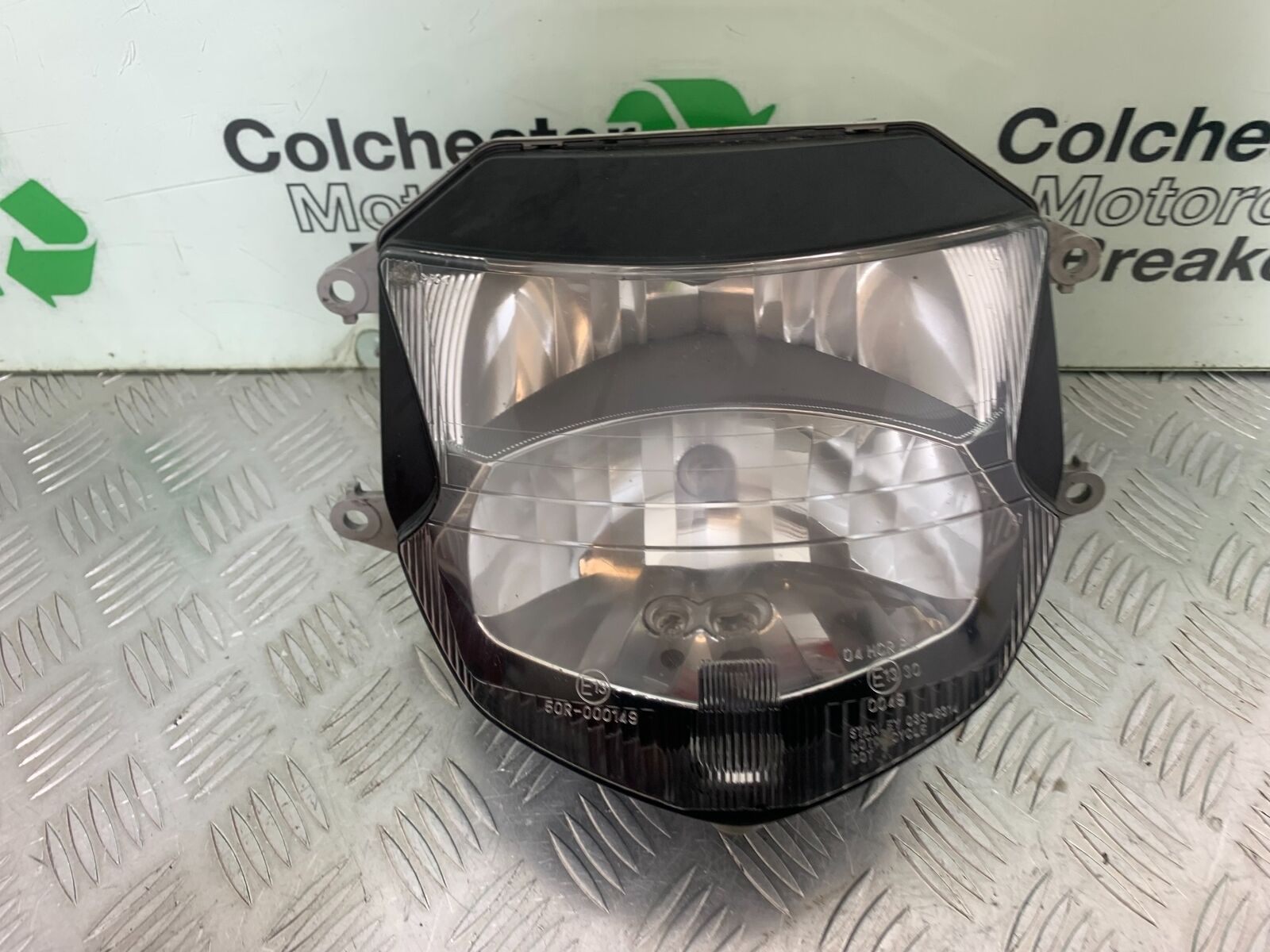 HONDA CBR1100 BLACKBIRD HEADLIGHT   YEAR 1999-2005 (CMB1103)