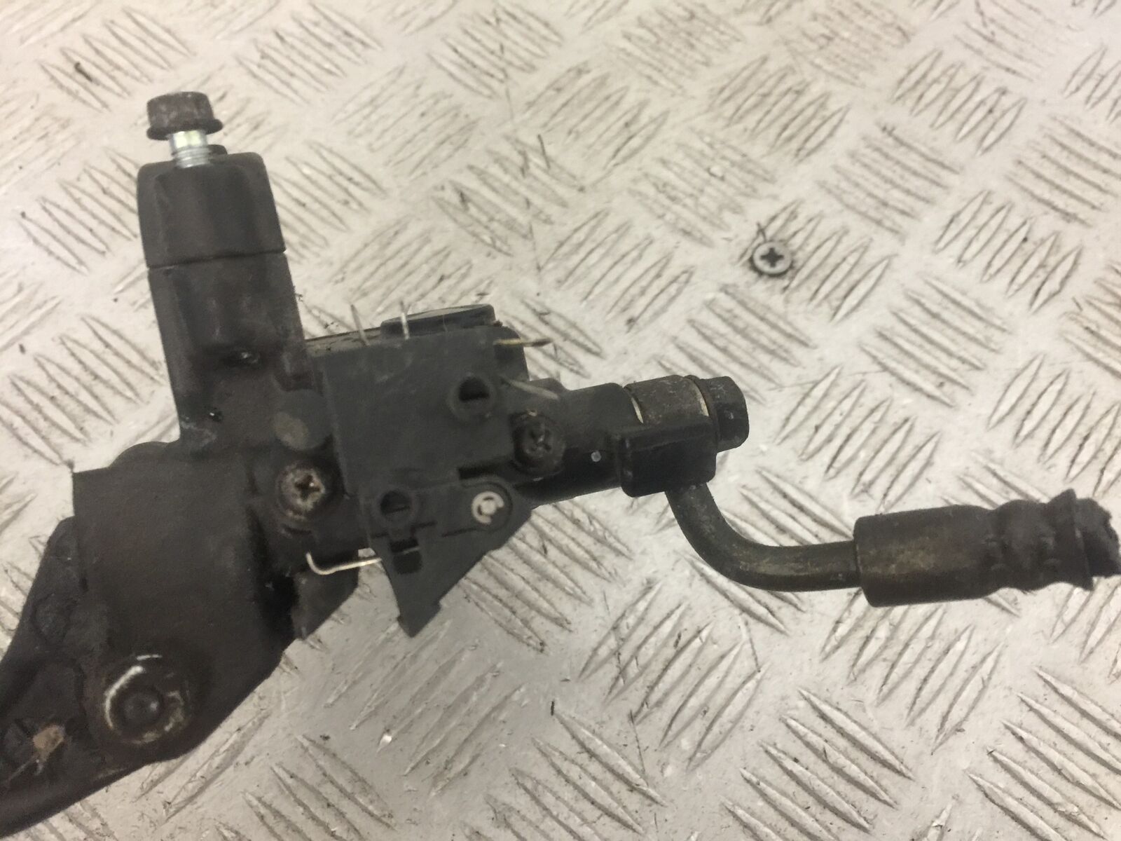 HONDA PANTHEON FES 125 REAR BRAKE MASTER CYLINDER YEAR 2003-2007 (STOCK 827)