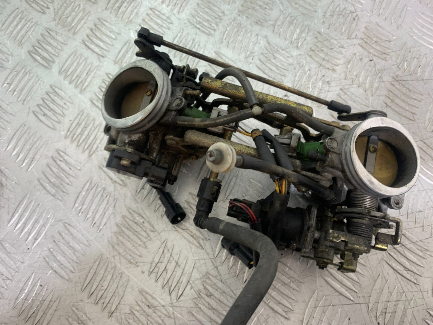 SUZUKI SV1000 SV 1000 S THROTTLE BODIES  YEAR 2003-2007 (CMB1293)