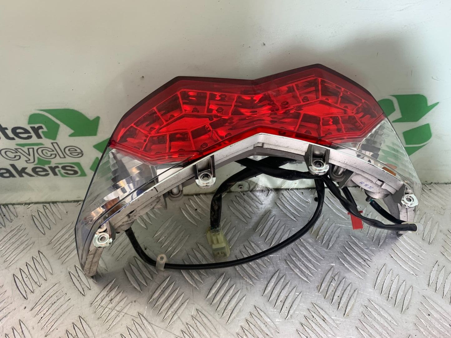 KAWASAKI J125 J125 REAR LIGHT  YEAR 2016-2020 (CMB1158)