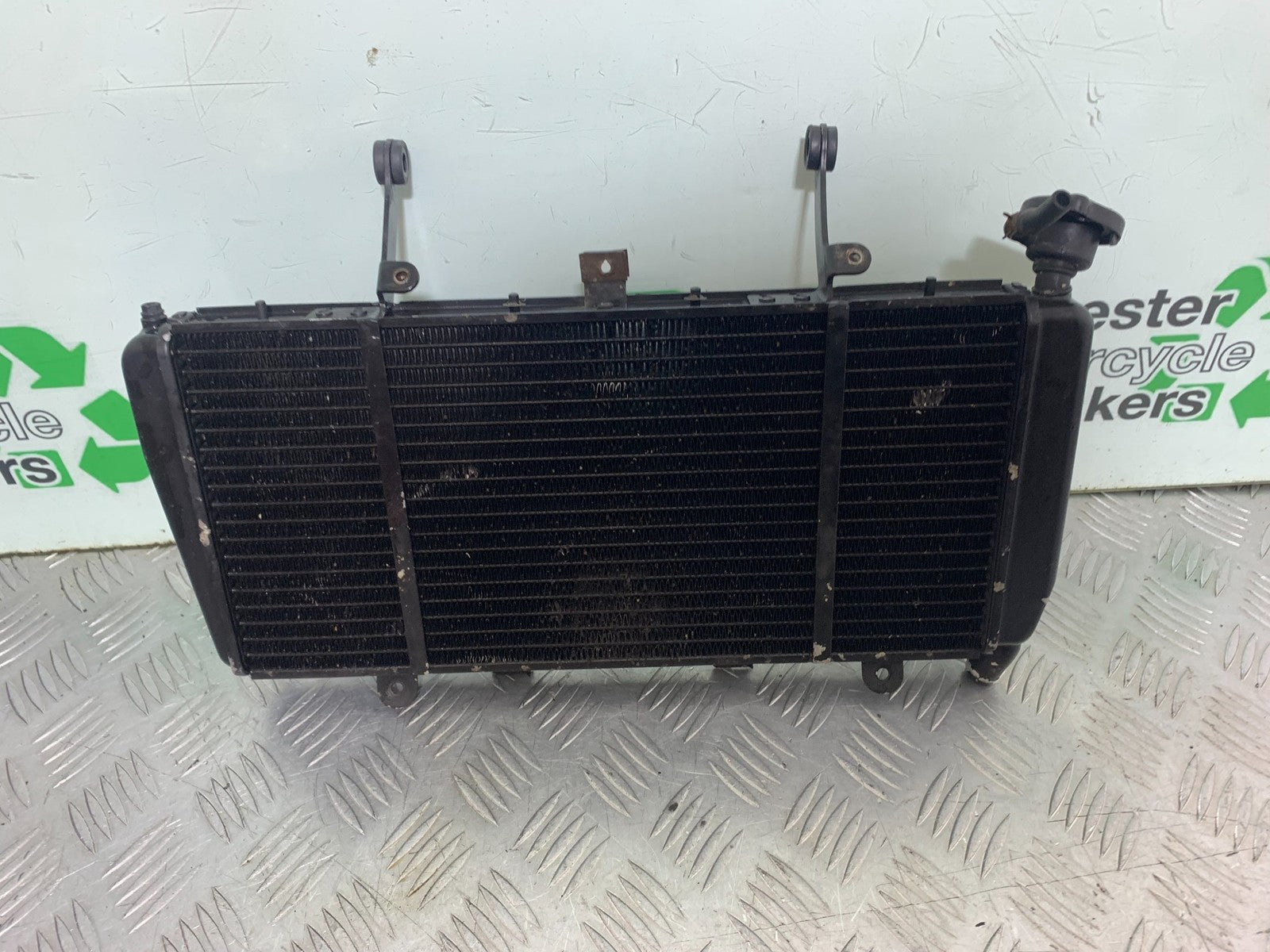 TRIUMPH 1050 SPRINT ST RADIATOR  2003-2011 (CMB1285)
