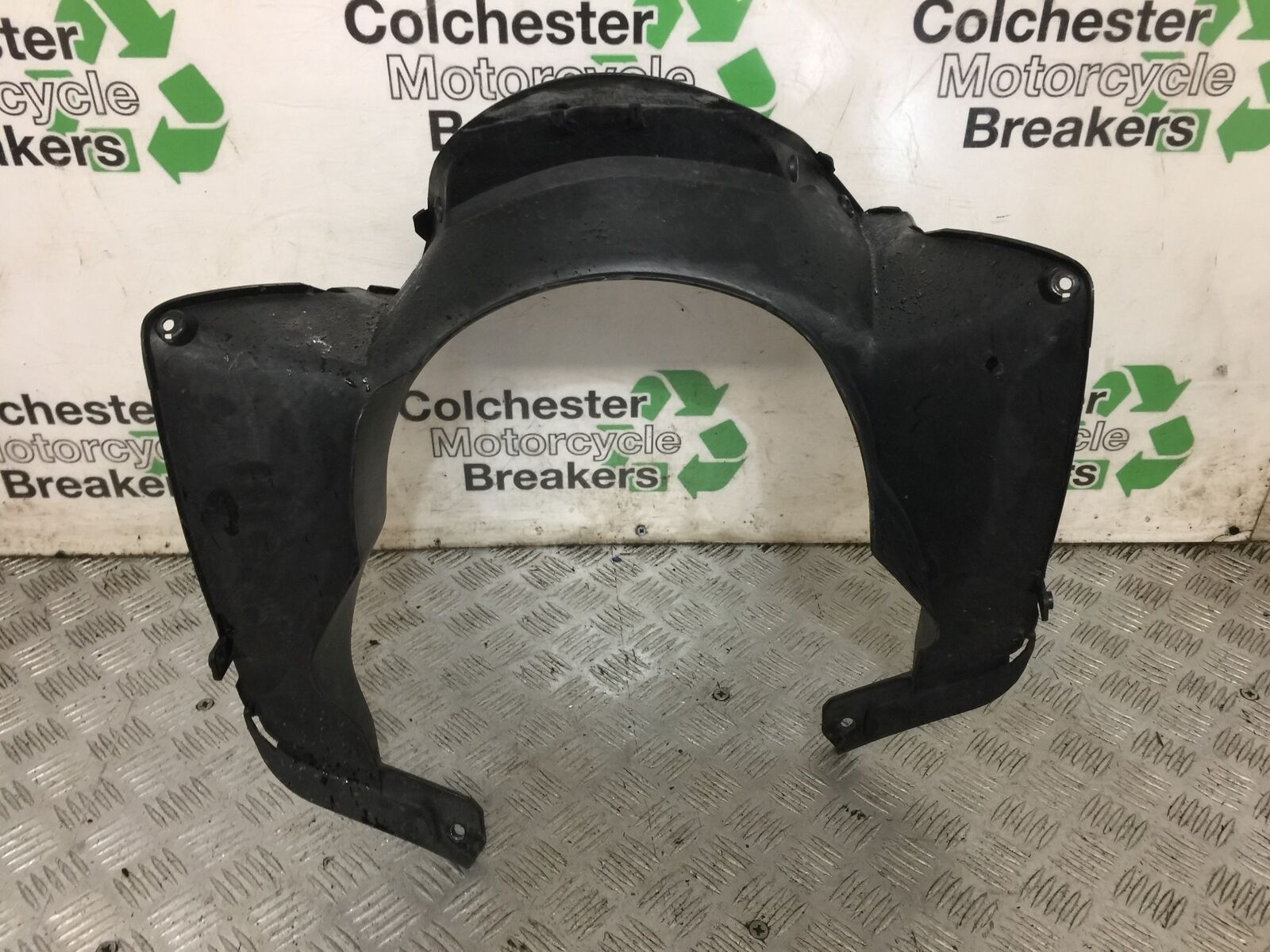 SUZUKI GS500 GS 500 CLOCK SURROUND  YEAR 2004-09 (STOCK 882)