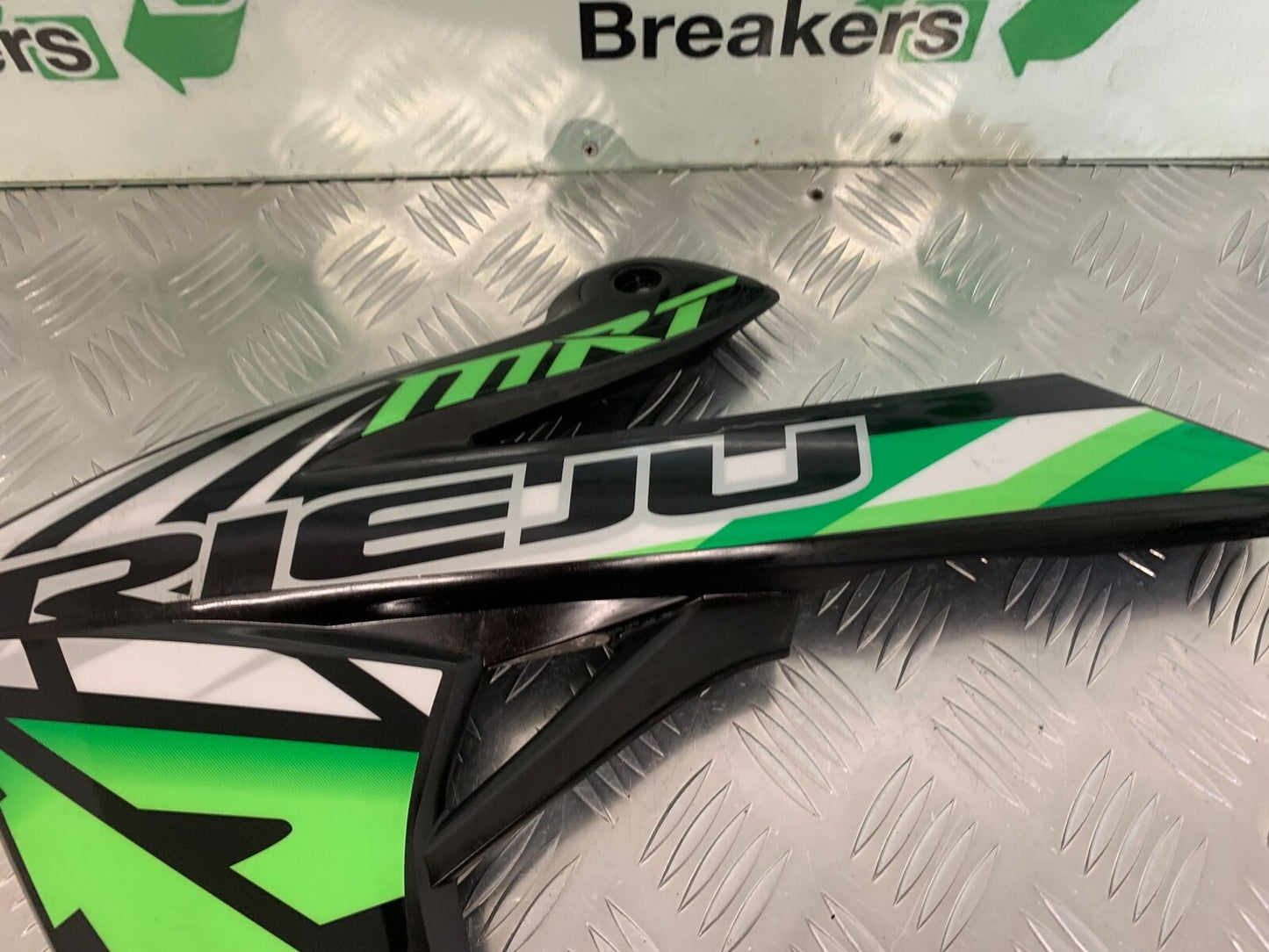 RIEJU 125 MARATHON SM PRO LEFT TANK PANEL YEAR 2015(STOCK 938)