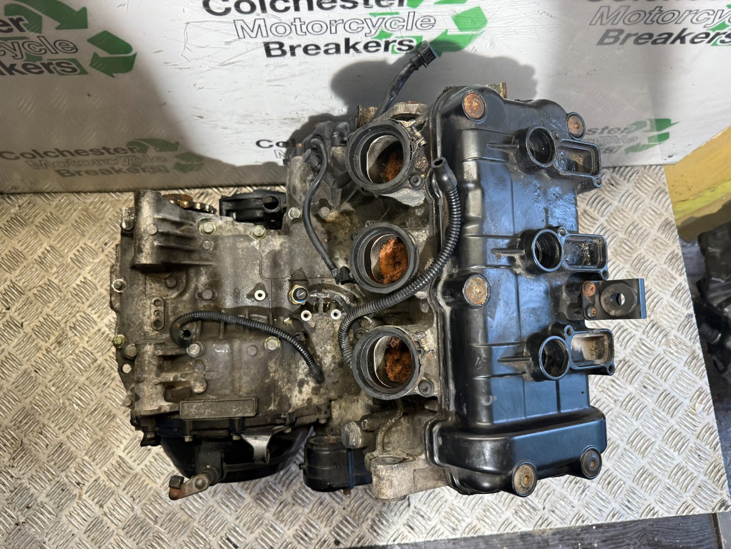 TRIUMPH 955i DAYTONA ENGINE YEAR 2002-2006 (CMB1229)
