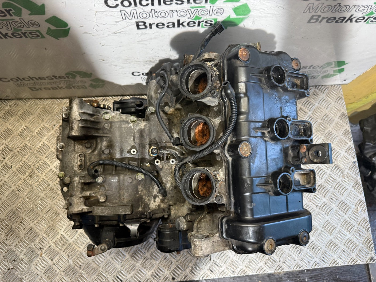 TRIUMPH 955i DAYTONA ENGINE YEAR 2002-2006 (CMB1229)