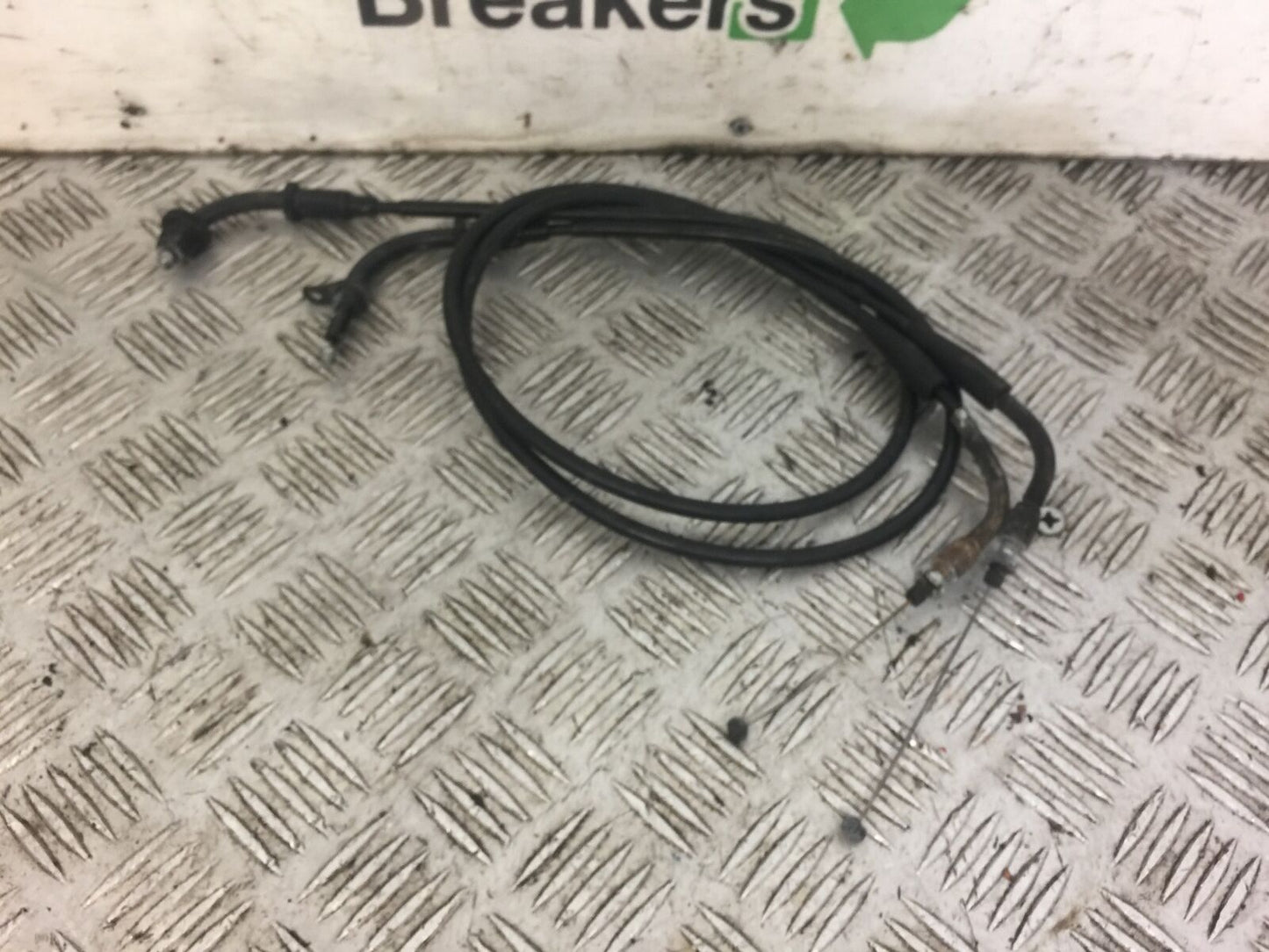 SUZUKI 650 BURGMAN THROTTLE CABLES  YEAR 2006-2012 (STOCK 471)