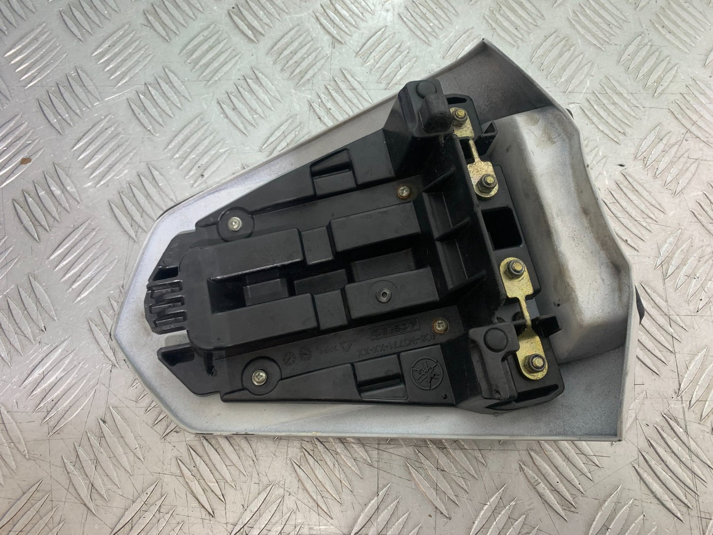 YAMAHA YZF R1 4C8 REAR SEAT COWL  YEAR 2007-2008 (CMB1237)