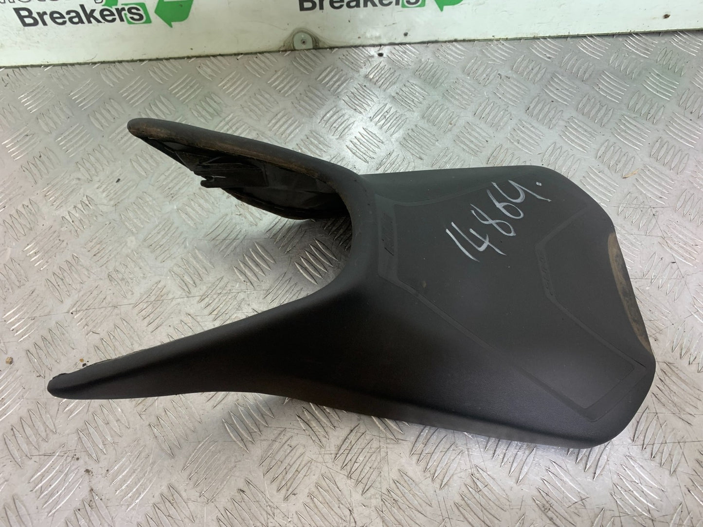 KTM 125 DUKE FRONT SEAT  YEAR 2018-2023 (CMB1185)