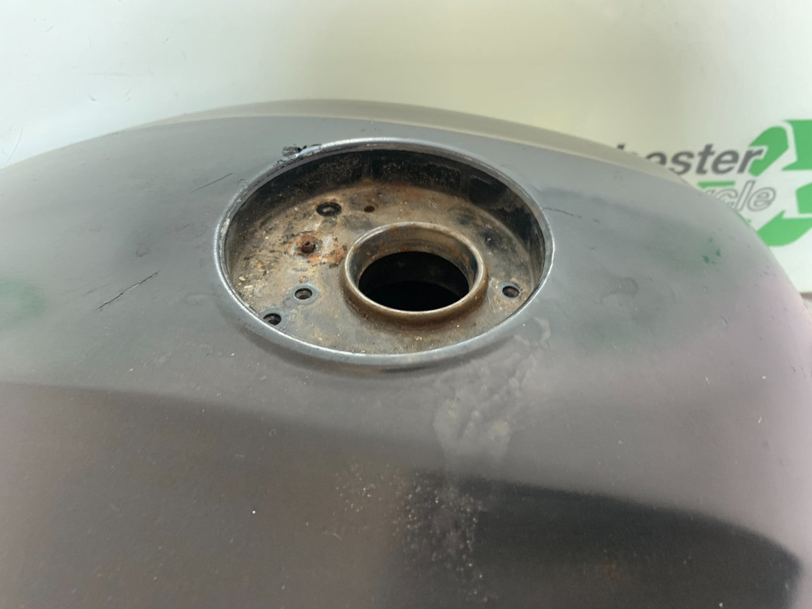 YAMAHA XJR1300 XJR 1300 PETROL TANK  1999-2003 (CMB1119)