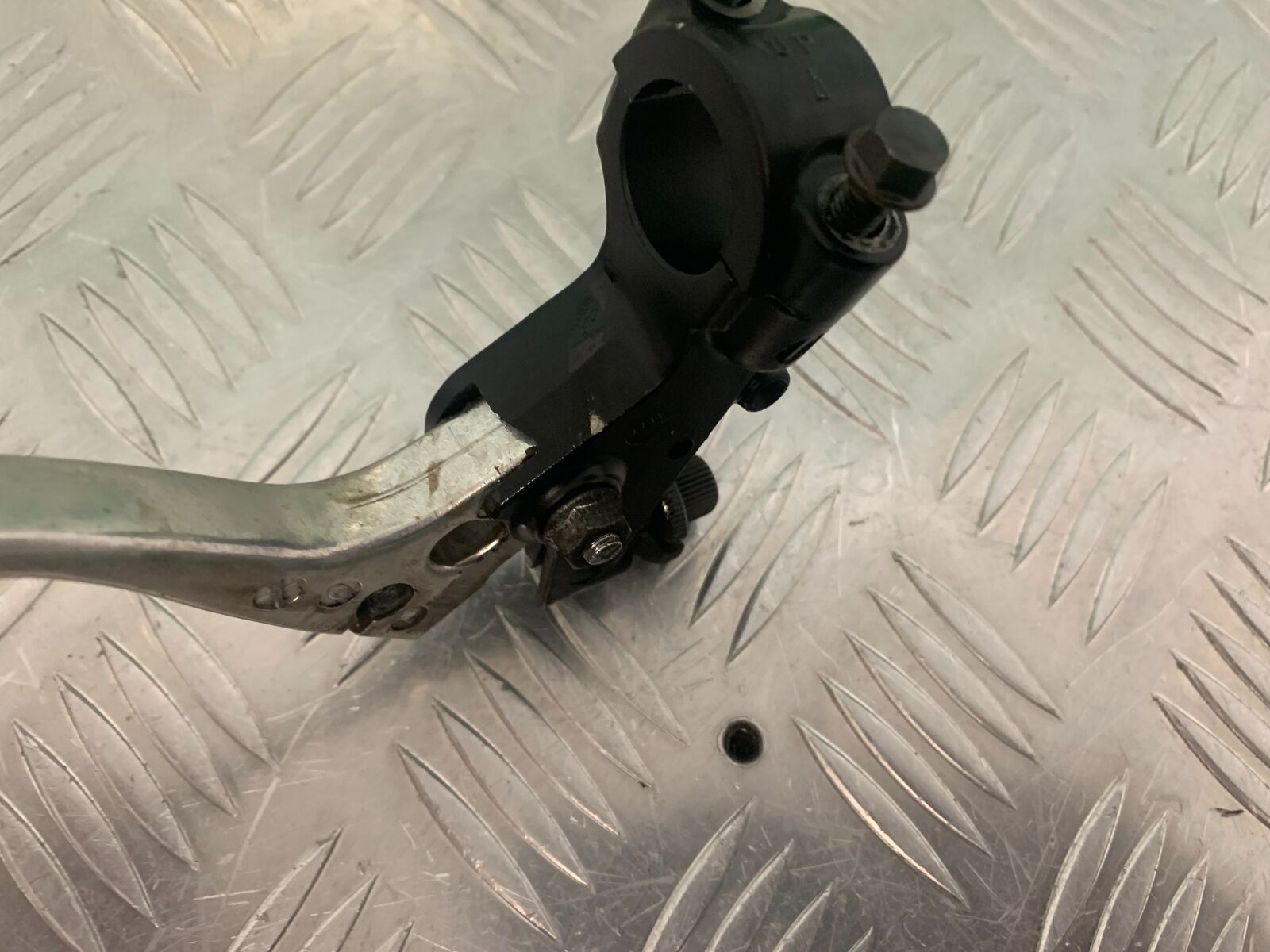 HONDA CBR600 CBR 600 F4I CLUTCH LEVER AND BRACKET  YEAR 2001-2003 (STOCK 978)