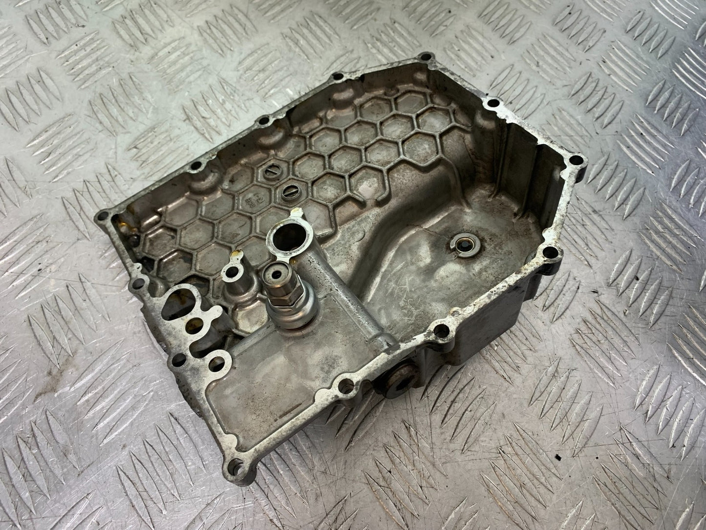SUZUKI GSX750 INAZUMA SUMP YEAR 1998-2003 (CMB1308)