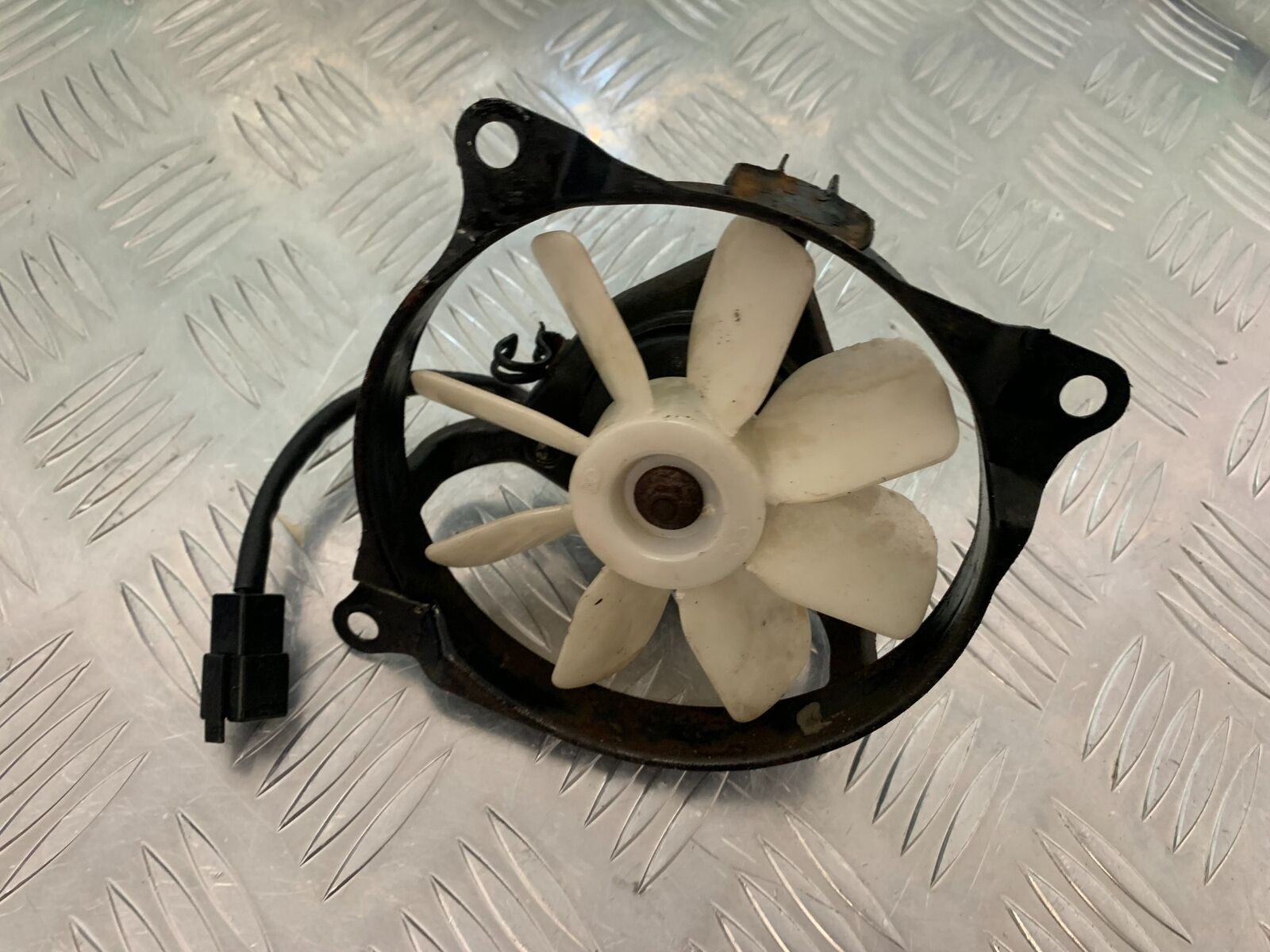 KAWASAKI KLR250 KLR 250 RADIATOR FAN YEAR 1984-2001 (STOCK 980)